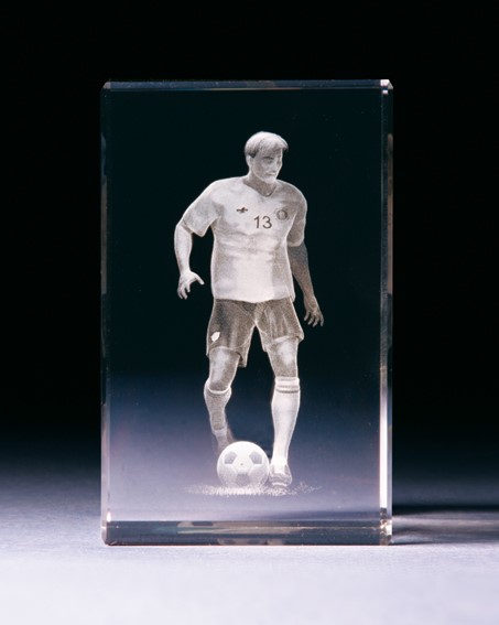 Bild von Fussballspieler in 3D-Glas mit raffiniertem Textur-Effekt !
