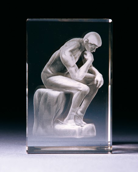 Bild von Der Denker Statue in Glasblock - 3D-Glas mit realistischem Textur-Effekt